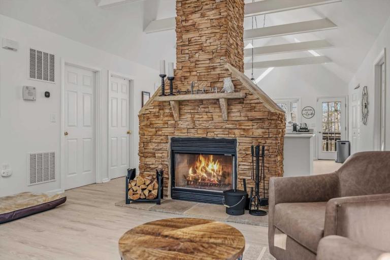 New 3 Bedroom 3 Bath Mountain Retreat - B&B Harpers Ferry
