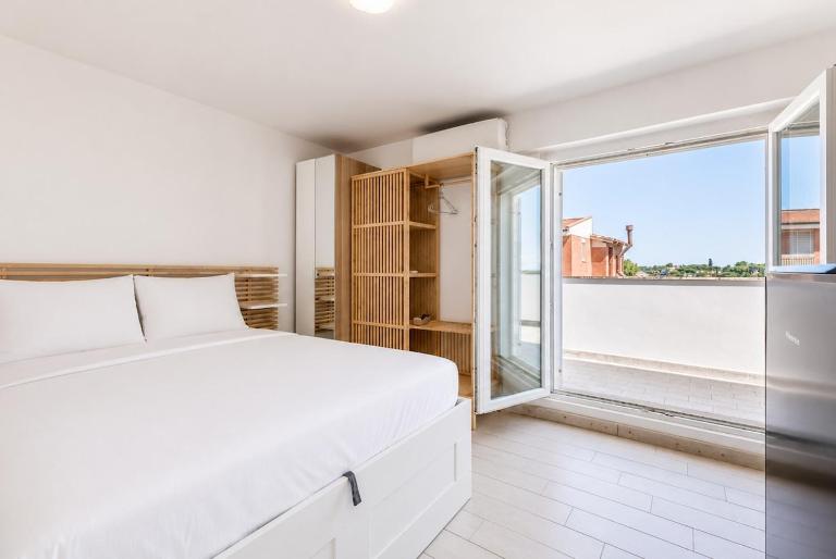 Apartment with a view near Ospedale St Pietro - Ferienwohnung Rom