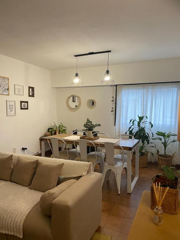 Departamento en el centro de Rio IV CON cochera - Ferienwohnung Río Cuarto