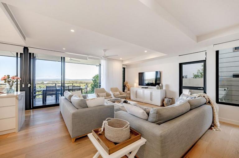 The Hamptons Lake House Noosa Heads Luxury House - Ferienwohnung Noosa Heads