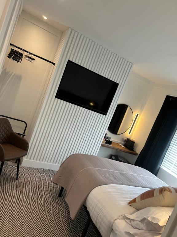 Bromielaw Room Only Accommodation - B&B Seahouses