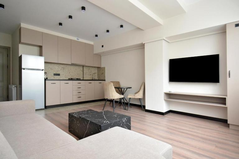 Modern apt near Republic Square by Domel - Ferienwohnung Jerewan