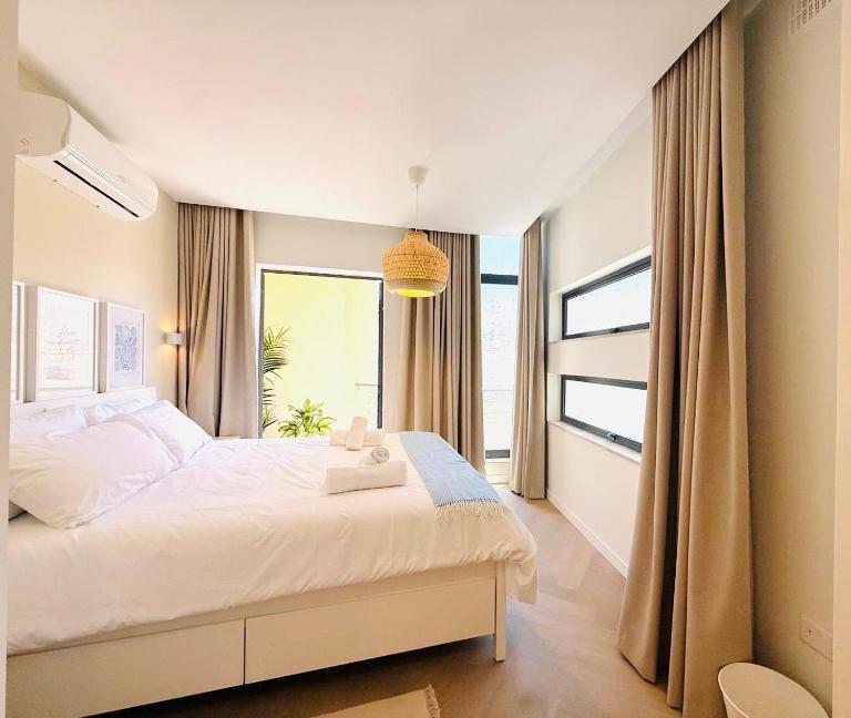 3 KJ One Bedroom Apartment in the Village Centre - Bed and Breakfast Mellieħa