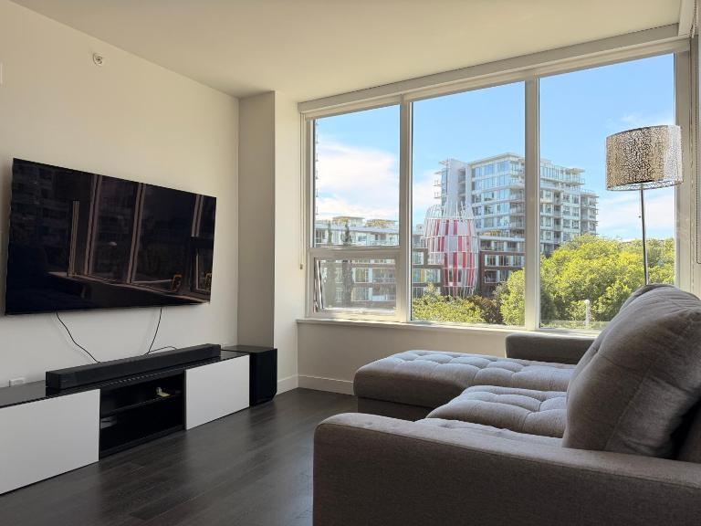Modern Bright 3BR Family Condo Near Lansdowne & YVR - Chambres d'hôtes Richmond