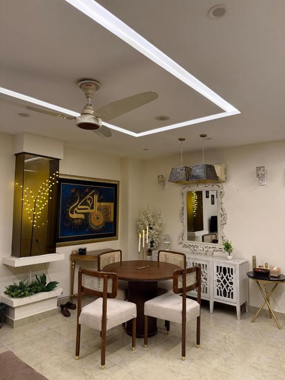 Comfort 2BHK Self CheckIn DHA Lahore - B&B Lahore