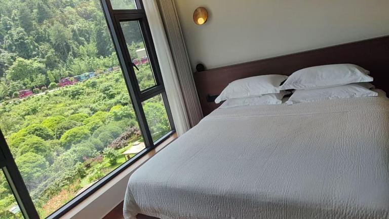 Mountain and Bamboo Holiday Homestay Zhangjiajie Forest Park Branch - B&B Jiayan