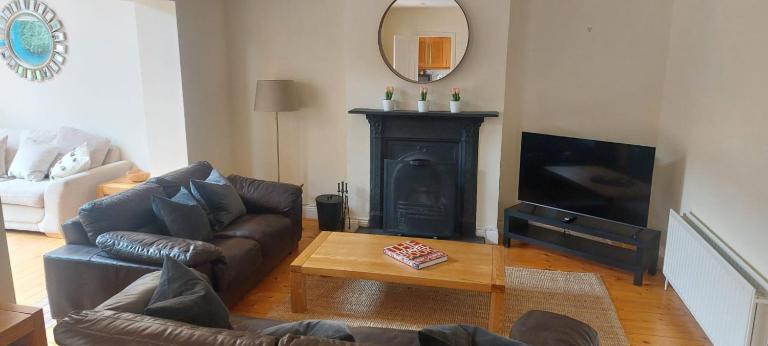 Bright Open Airy Living in Dublin 14 - Bed and Breakfast Dundrum