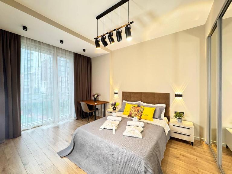 2 room apartment near MEGA, ЖК 4 YOU, flat 212 - Bed and Breakfast Almaty