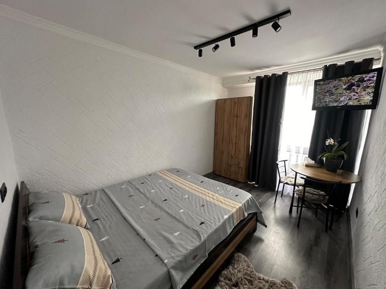 Studio near the airport! 30 1 Dacia Boulevard - Ferienwohnung Chişinău