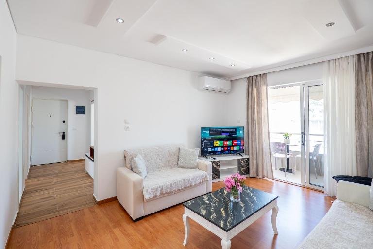 Portside Prime Apartment - Bed and Breakfast Sarandë