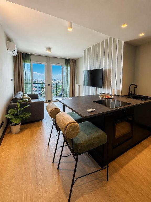 Skyline House - FREE PARKING & TERRACE - B&B Milán