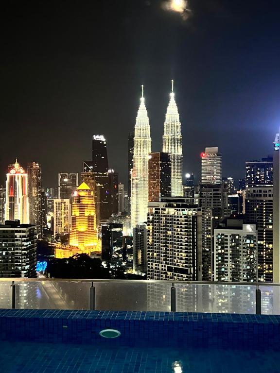 Luxe Sky Pool - B&B Kuala Lumpur