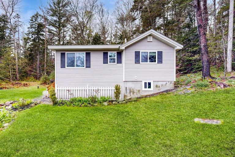 Remodeled Cottage with AC, Private W/D, Full Kitchen, and High-Speed WiFi - B&B Boothbay Harbor