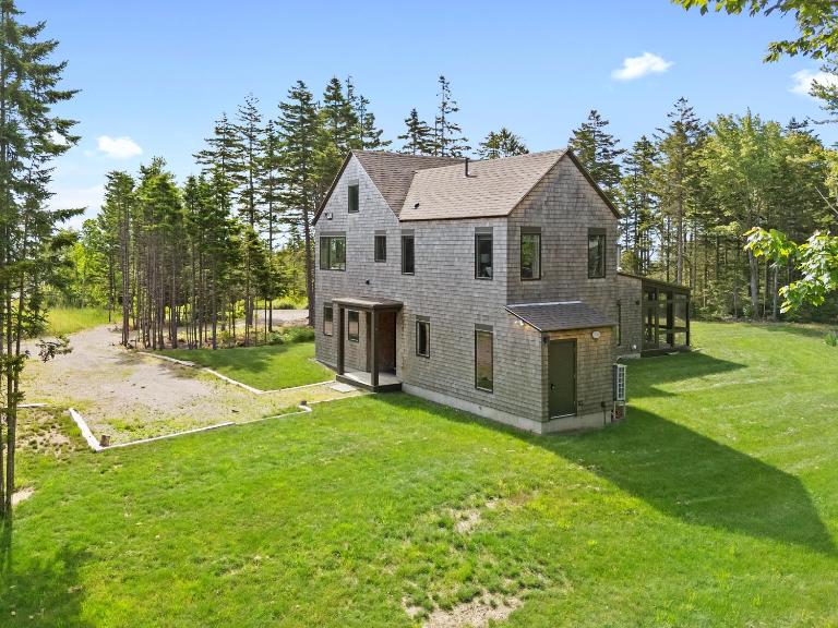 Quiet, modern, dog-friendly home with ocean views, private trails & firepit - B&B Tenants Harbor