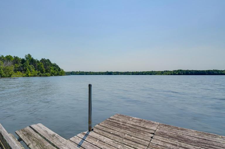 Lake Access & Private Dock: Brand New Minong Home - B&B Minong