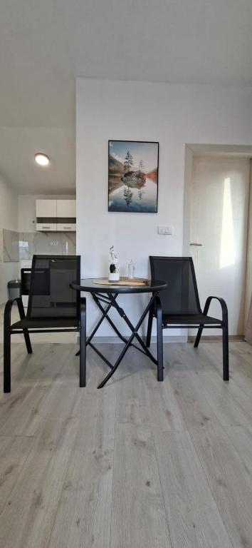 JMM Apartment - Bed and Breakfast Kotor
