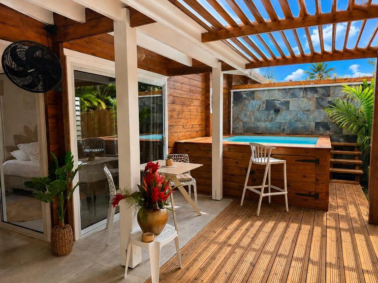 Filao Cottage Bungalow avec Piscine Privée Proche plages - B&B Sainte-Rose