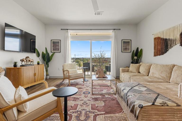 Elegant 1BR Escape Modern Comforts MER 2208 - B&B San Marcos
