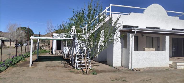 Op-die-Voorstoep Guest House - B&B Nieu-Bethesda
