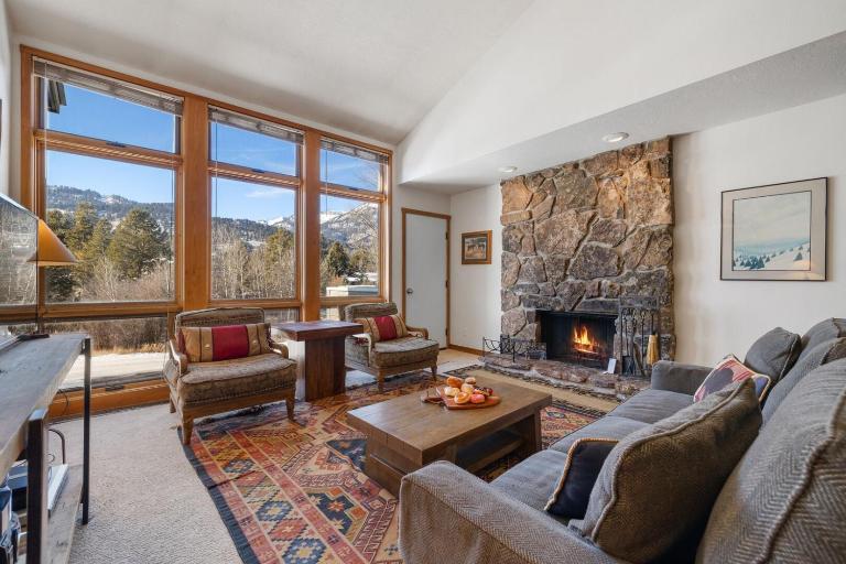 RMR: Wheatgrass 2222 Condo in The AspensWilsonWY - B&B Wilson
