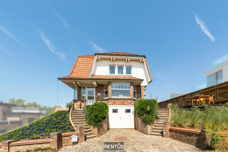 Villa Coucous - relax and unwind just near the beach - B&B Koksijde