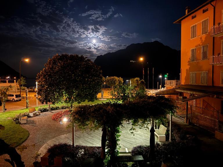 Barbara Lake view - B&B Nago-Torbole