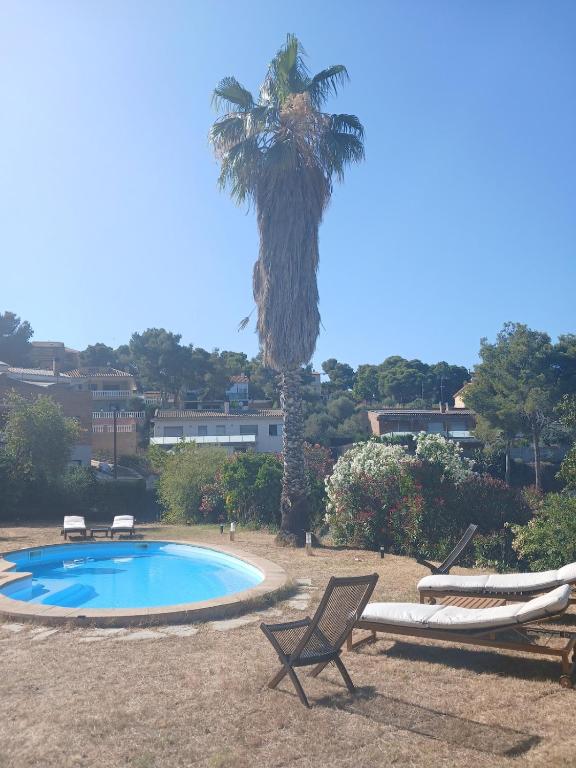 Private pool and garden - Ferienwohnung Cunit