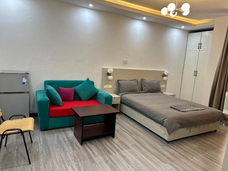 Classic Studio with Balcony in Bole - Ferienwohnung Addis Abeba