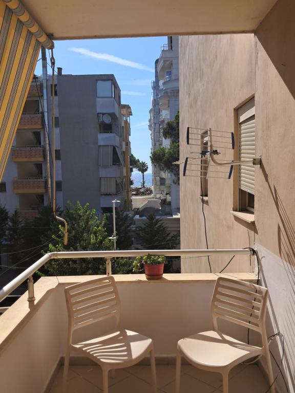 Nardi Beach Apartments Golem - Chambres d'hôtes Golem