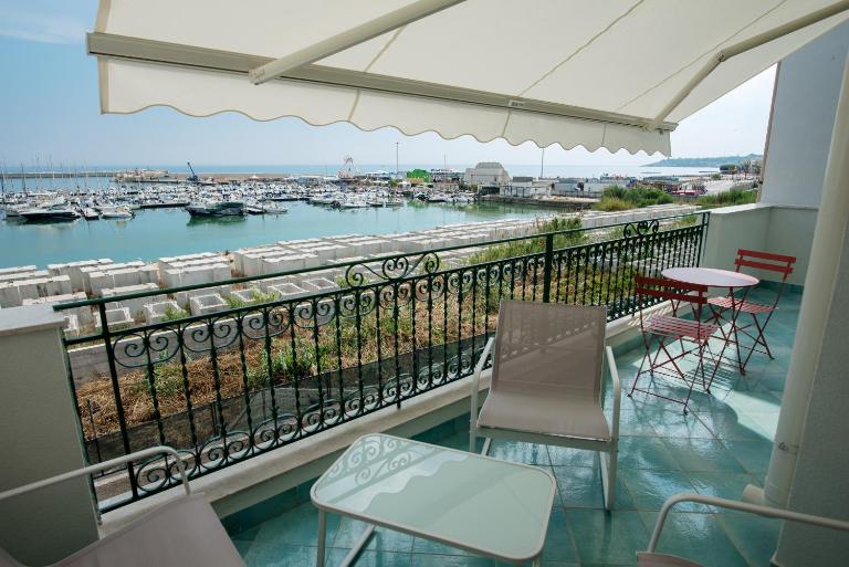 MaBI apartments -Bianca- nel porto turistico di Sciacca - B&B Sciacca