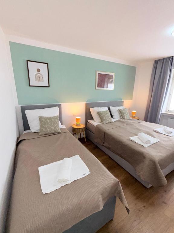 Neues City-Apartment nahe der Fuggerei I Stellplatz I frisch renoviert I Zentrumnähe - B&B Augsburg