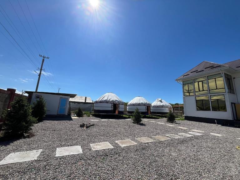 Yurt house - B&B Tong