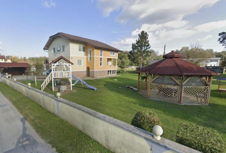Private Apartment with Separate Entrance - B&B Virje Križovljansko