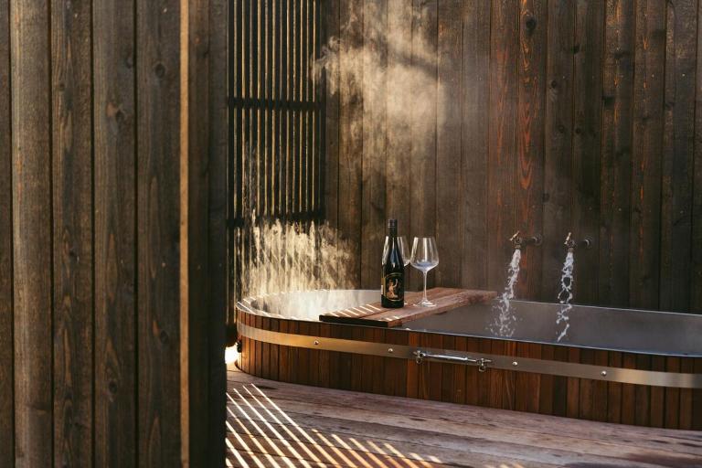 South Cabin - Brand new build, close to town - B&B Wanaka