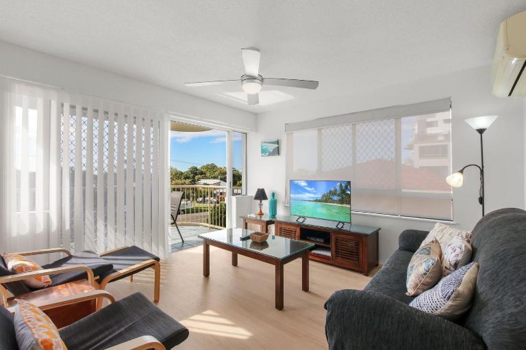 Cheltenham Apartments Unit 7 40 King St - B&B Caloundra
