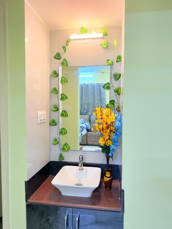 E city 2bhk Mani s home stay Tech Mahindra 1 km - B&B Bengaluru