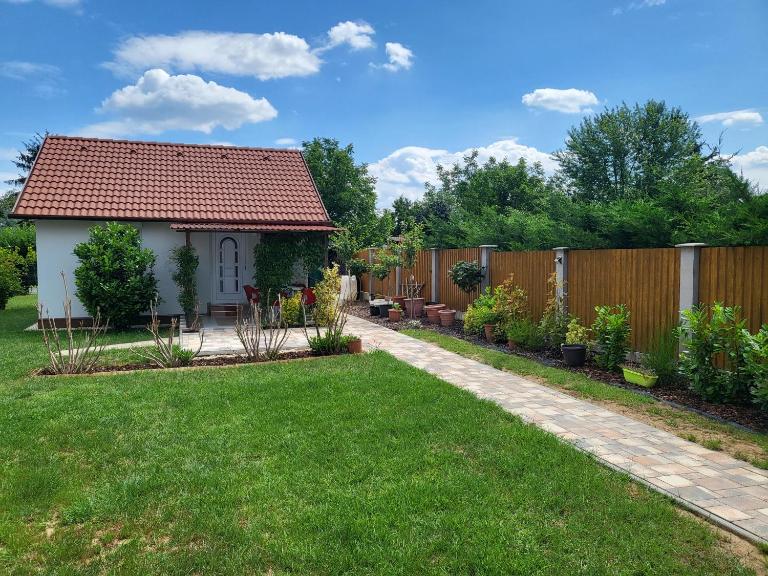 Ria Apartman - Chambres d'hôtes Balatonkeresztúr