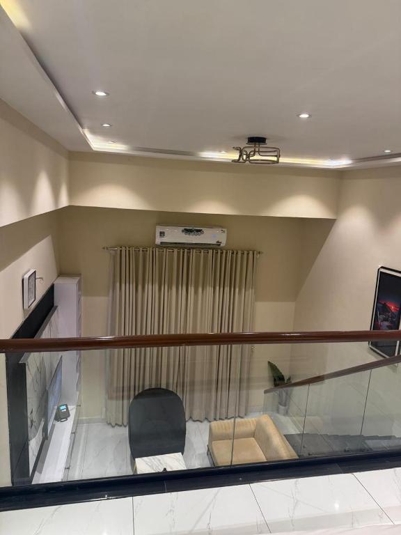 Amanah Mall Service Apartment model town - Bed and Breakfast Lahore
