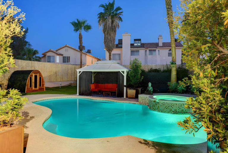 Buddha Play Modern with Pool & Spa Sauna Near Vegas strip - B&B Las Vegas