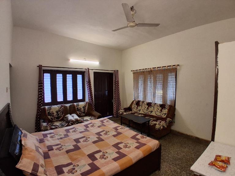 Sandy Homestay - B&B Dehradun