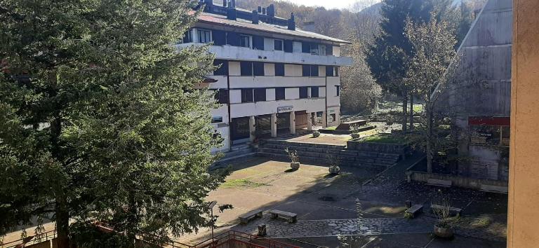 Appartamento su due livelli, 2 camere da letto e camino - B&B Villaggio Laceno