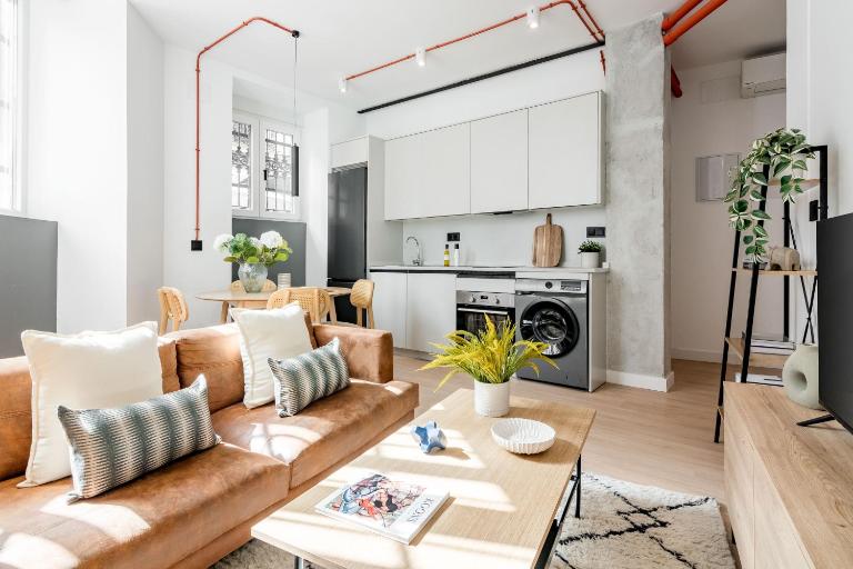 Exclusividad y diseño en el corazón vibrante de Malasaña - B&B Madrid