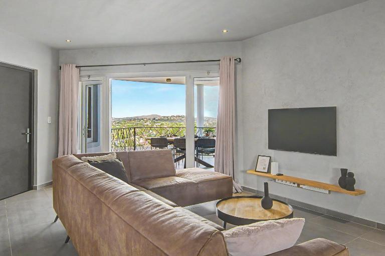 Anochíluz - modern 3-bedroom apartment near Mambo beach - B&B Willemstad