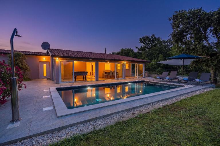 Villa Jacky 2 near Porec for 4 persons with 32 m2 private pool - pet friendly - B&B Nova Vas