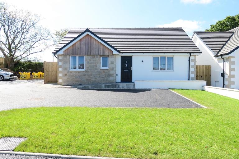 Modern 3-bed bungalow in Beacon - Ferienwohnung Camborne
