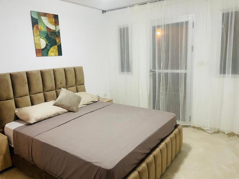 Appartement climatisé avec garage et ascenseur WIFI - Ferienwohnung Oujda