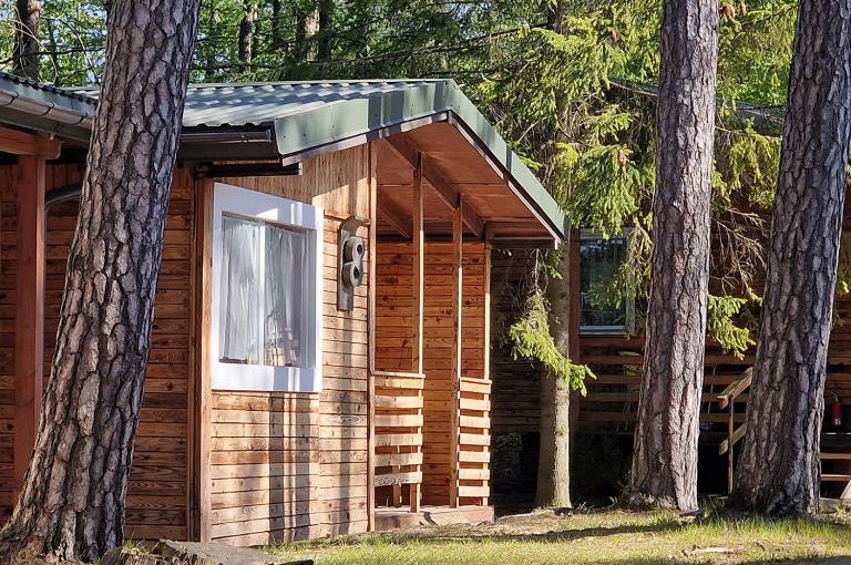 Siedlisko Bartek domki na Kaszubach nad jeziorem Mausz - B&B Sulęczyno