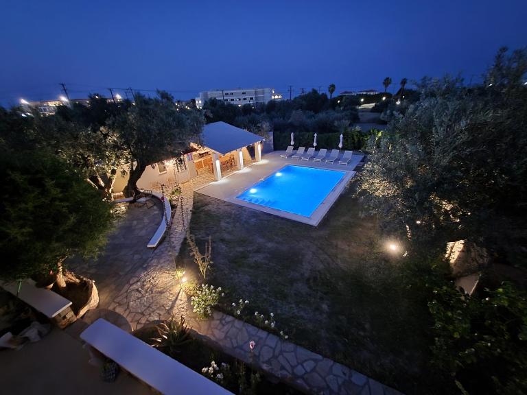 Olive Treasure Villa with Private Pool - B&B Kolymbia