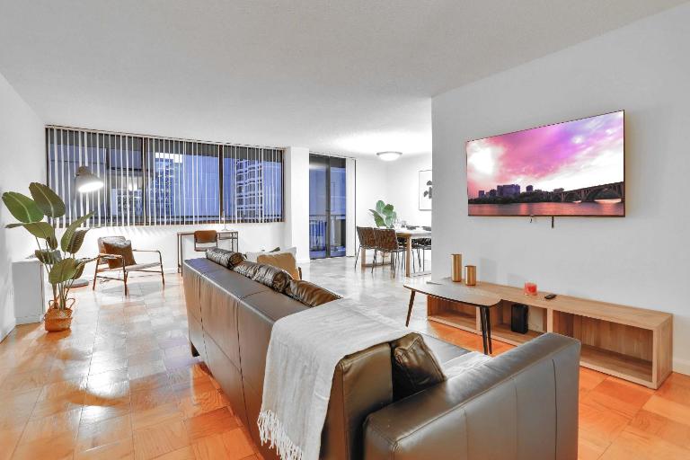 Walk to Metro & Near Reagan Airport - Bed and Breakfast Arlington