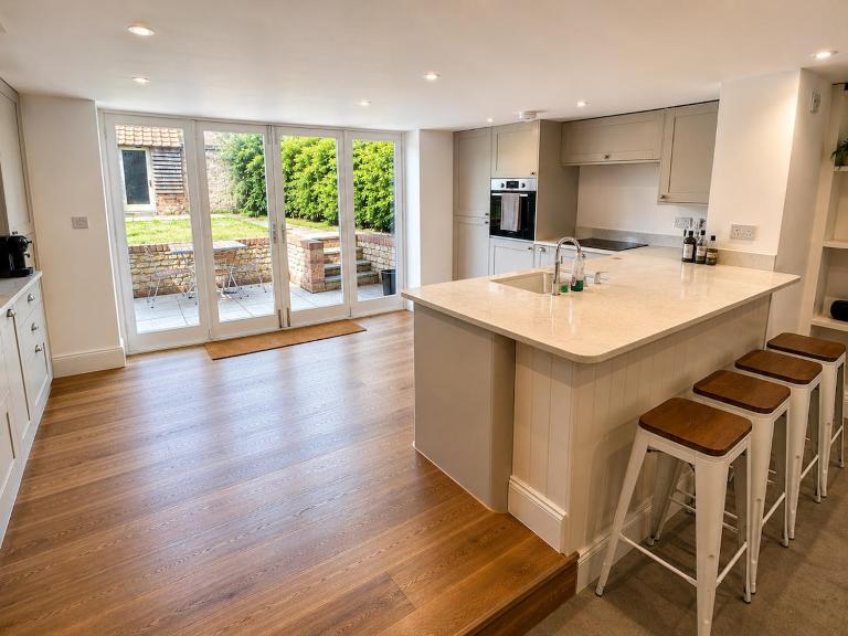 Cosy Cottage near Longleat-Dogs Welcome-Sleeps 6 - B&B Heytesbury